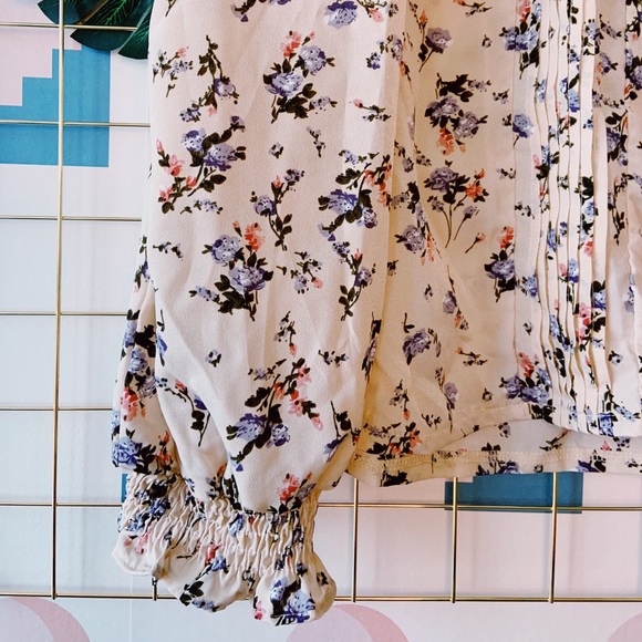 Shein modest floral top - Picture 3 of 4